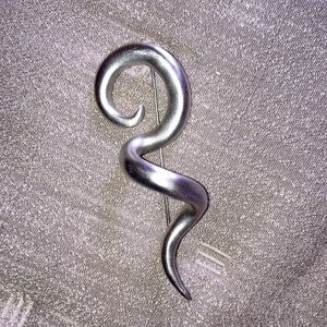 Silver Swirl Pin